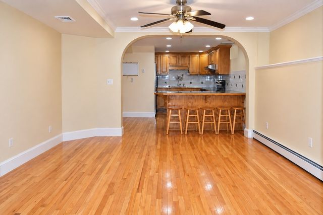 22 Dana St B, Somerville, MA 02145