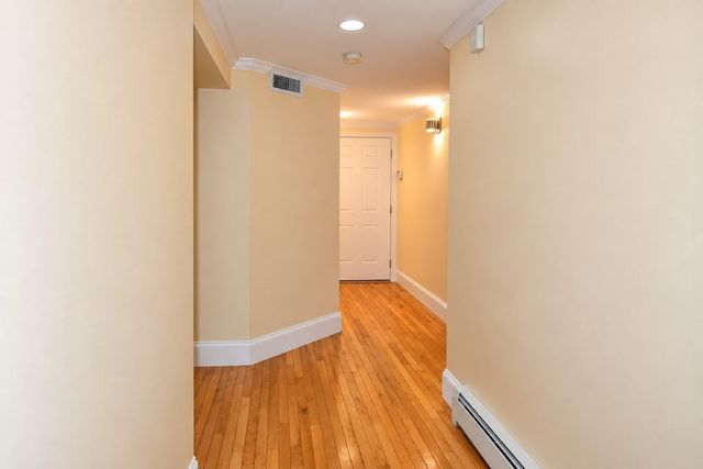 22 Dana St B, Somerville, MA 02145