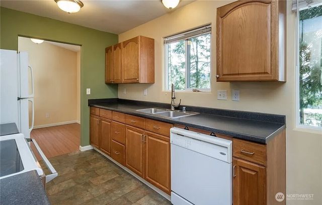 6461 NE 181st Street, Kenmore, WA 98028