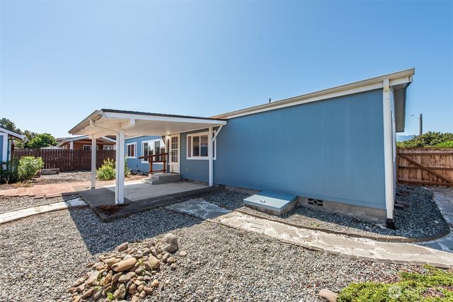 140 Winterhawk Street, Sequim, WA 98382