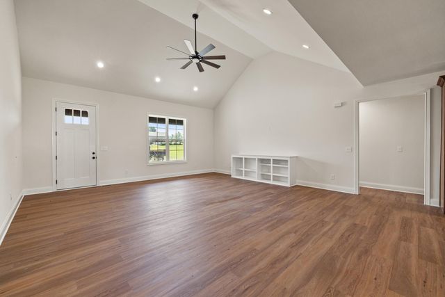 913 Milward Drive, Harrodsburg, KY 40330