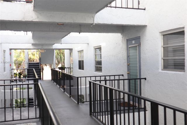 3000 E Sunrise Lakes Drive 303, Sunrise, FL 33322