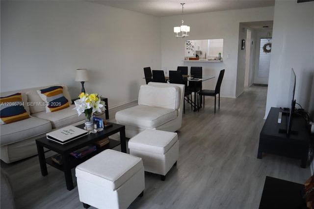 3000 E Sunrise Lakes Drive 303, Sunrise, FL 33322