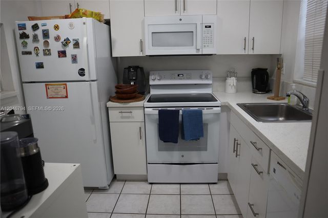 3000 E Sunrise Lakes Drive 303, Sunrise, FL 33322