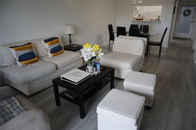3000 E Sunrise Lakes Drive 303, Sunrise, FL 33322
