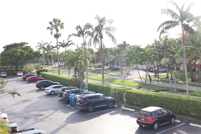 3000 E Sunrise Lakes Drive 303, Sunrise, FL 33322