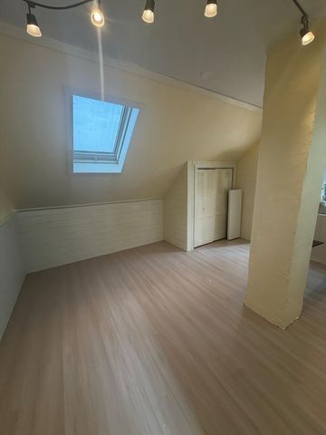 1 Thingvalla Ave 3, Cambridge, MA 02138