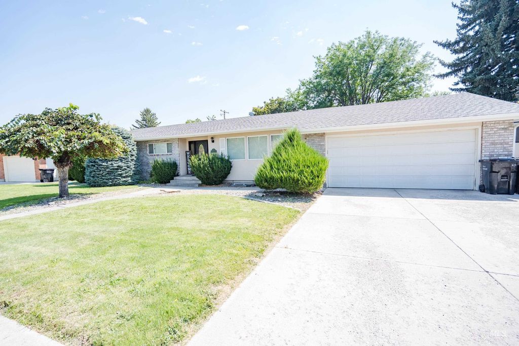 635 Birch Dr, Burley, ID 83318 photo 2