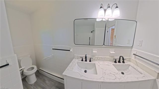 2912 Sterling Point DR, Portsmouth, VA 23703
