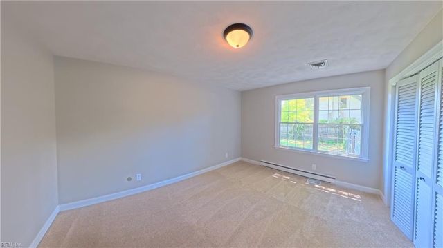 2912 Sterling Point DR, Portsmouth, VA 23703