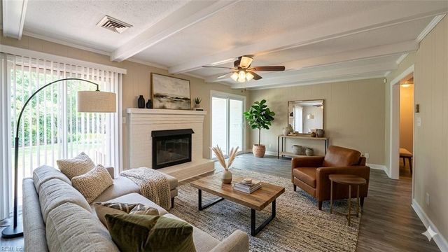 2912 Sterling Point DR, Portsmouth, VA 23703