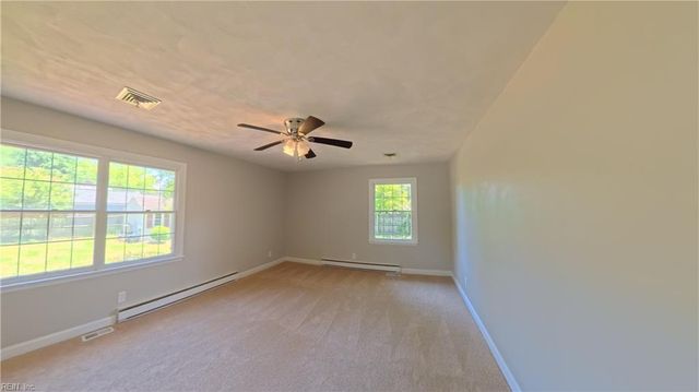 2912 Sterling Point DR, Portsmouth, VA 23703
