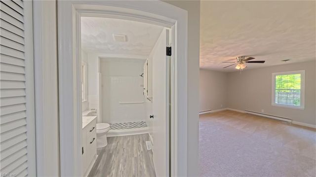 2912 Sterling Point DR, Portsmouth, VA 23703
