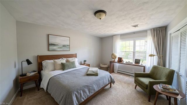 2912 Sterling Point DR, Portsmouth, VA 23703