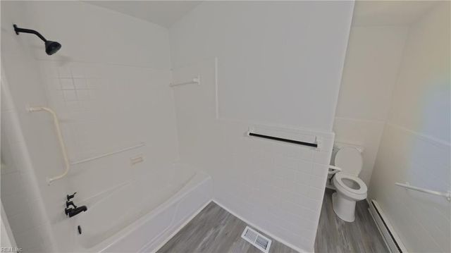 2912 Sterling Point DR, Portsmouth, VA 23703