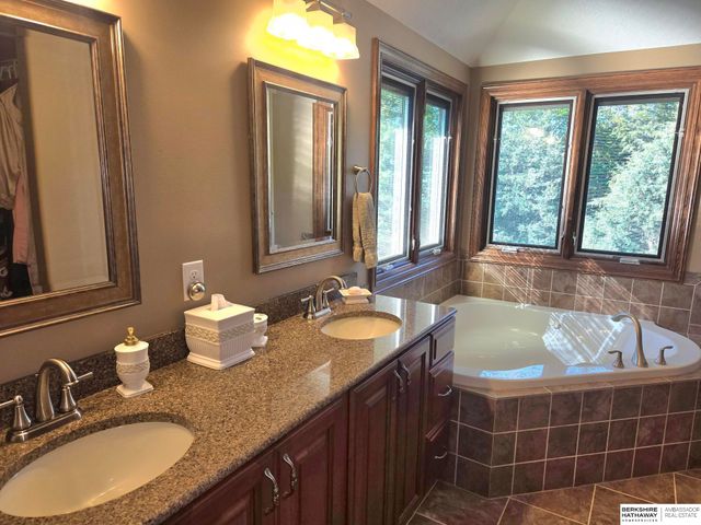 620 LOT 4 ROCK BLUFF Road LOT 4, Plattsmouth, NE 68048