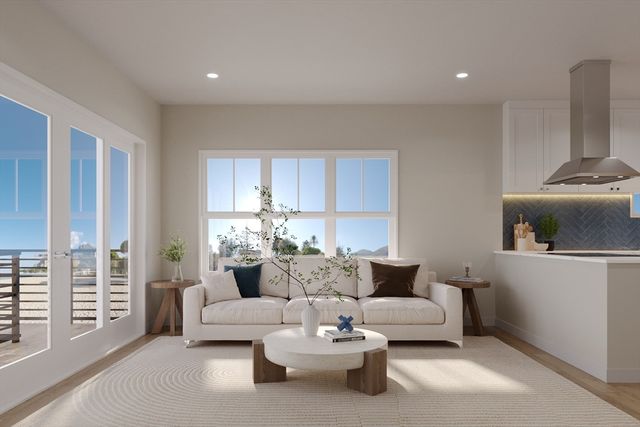 16 N End Blvd 5, Salisbury, MA 01952