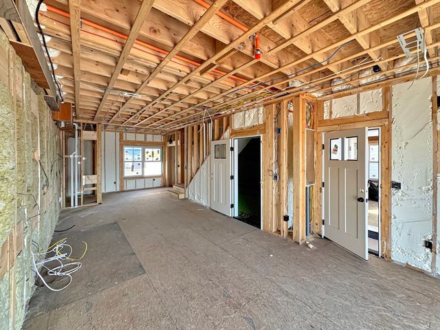 16 N End Blvd 5, Salisbury, MA 01952