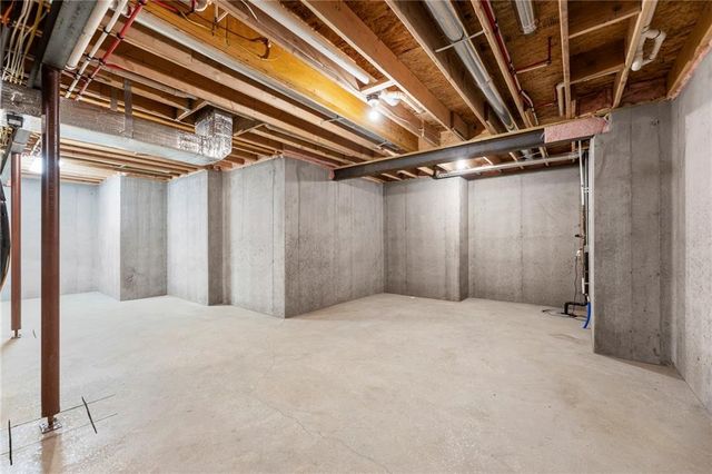 21025 W 225th Terrace, Spring Hill, KS 66083