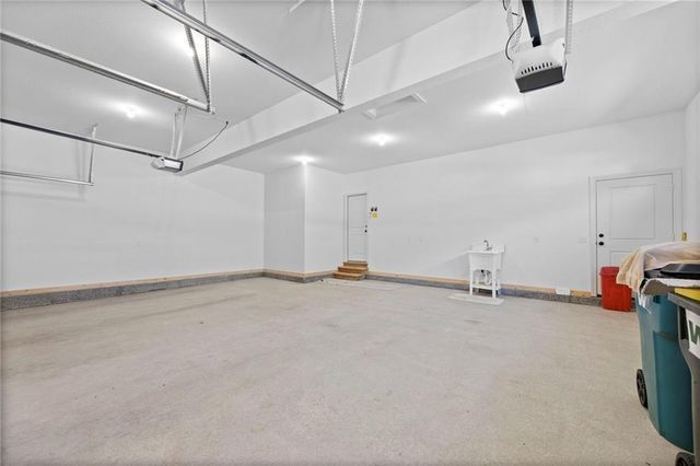 21025 W 225th Terrace, Spring Hill, KS 66083