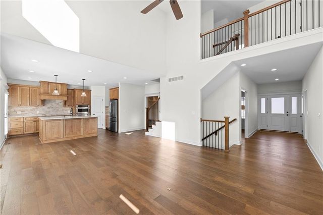 21025 W 225th Terrace, Spring Hill, KS 66083