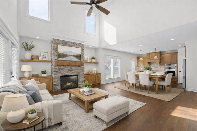 21025 W 225th Terrace, Spring Hill, KS 66083