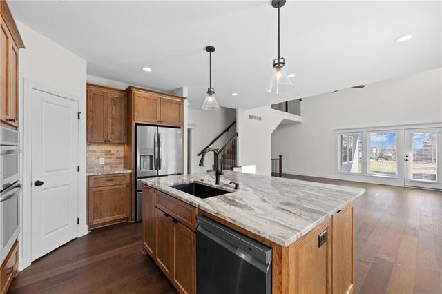 21025 W 225th Terrace, Spring Hill, KS 66083