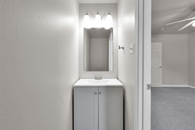 100 Harbour Town Drive, Montgomery, TX 77356