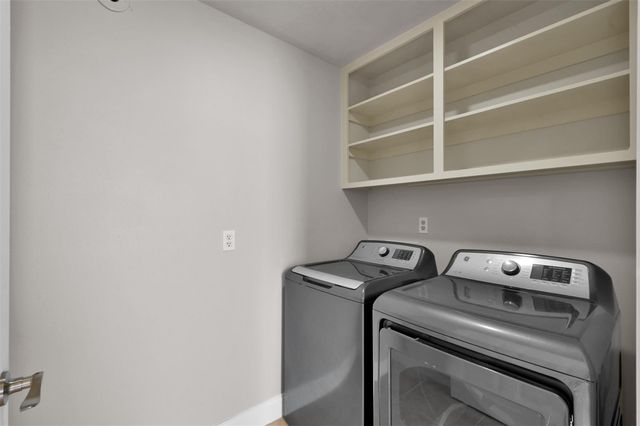 100 Harbour Town Drive, Montgomery, TX 77356