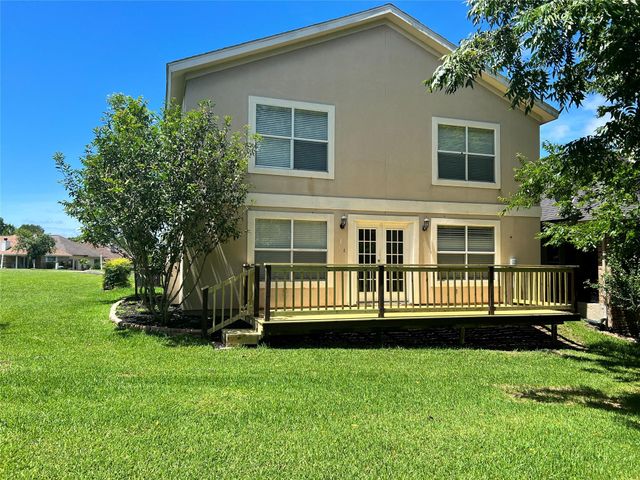 100 Harbour Town Drive, Montgomery, TX 77356