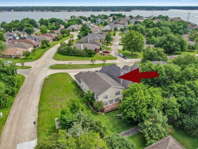 100 Harbour Town Drive, Montgomery, TX 77356