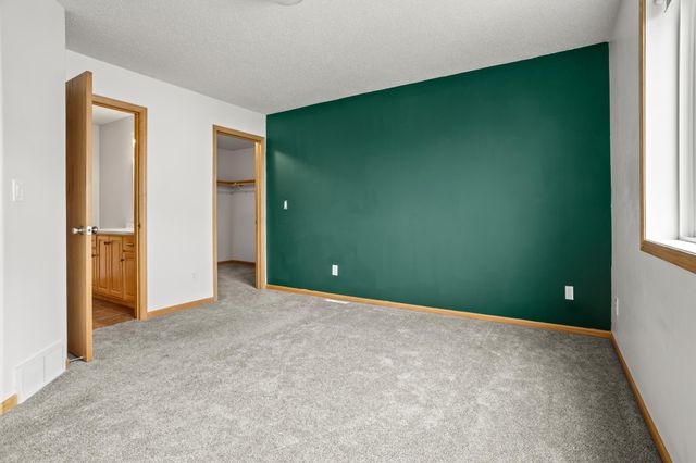 1113 39th Avenue S, Moorhead, MN 56560