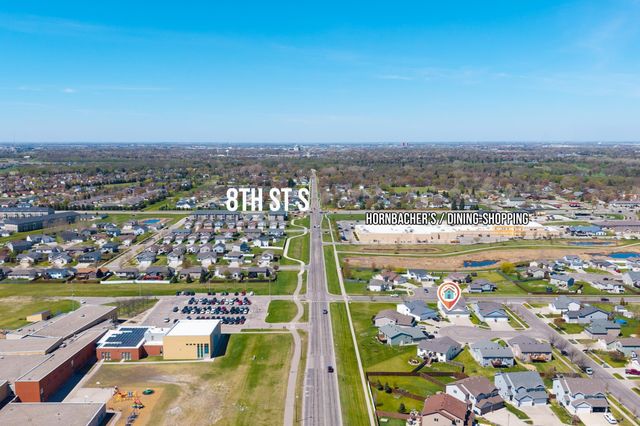 1113 39th Avenue S, Moorhead, MN 56560
