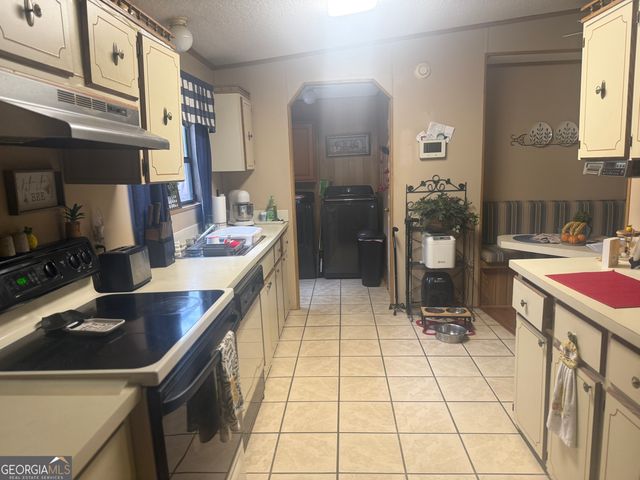 82 Partridge Run, Jesup, GA 31545