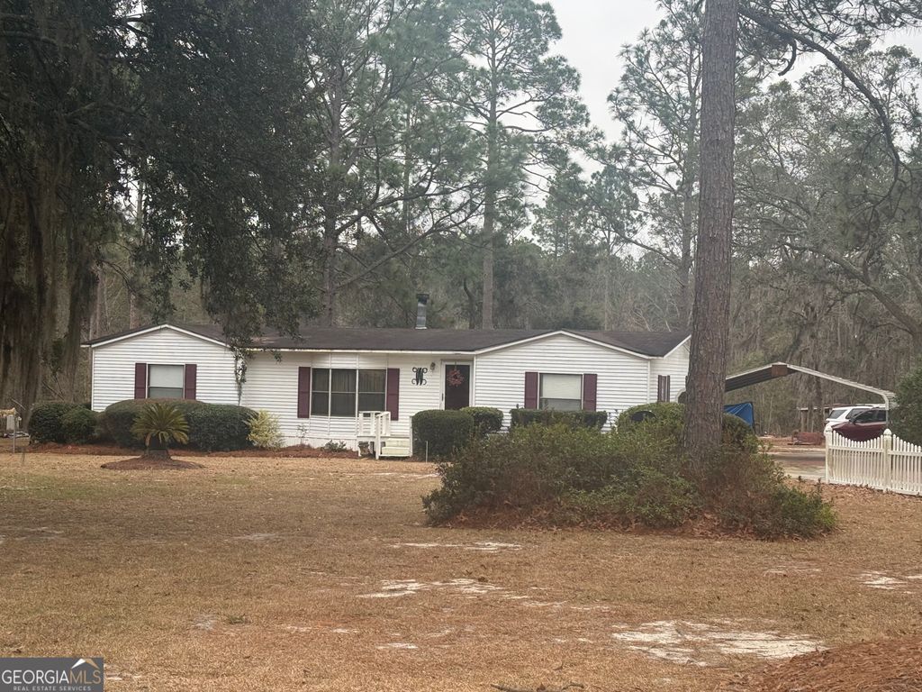 82 Partridge Run, Jesup, GA 31545