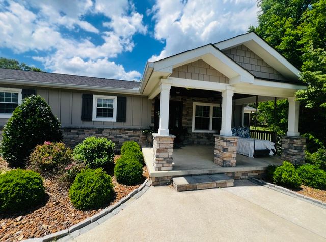 300 DeKalb St, Mcminnville, TN 37110