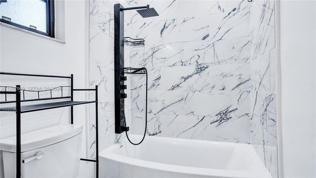 1007 N 31st Rd, Hollywood, FL 33021