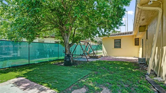 1007 N 31st Rd, Hollywood, FL 33021