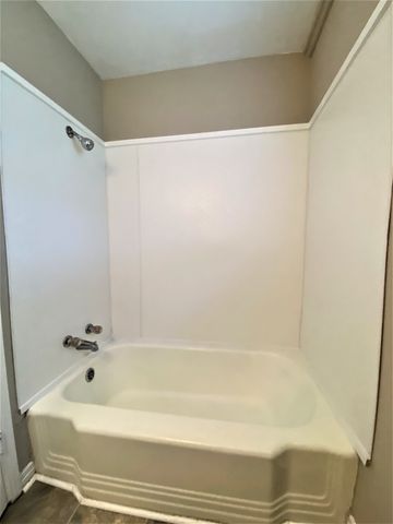 982 Woody Hills Dr, Clarksville, TN 37040