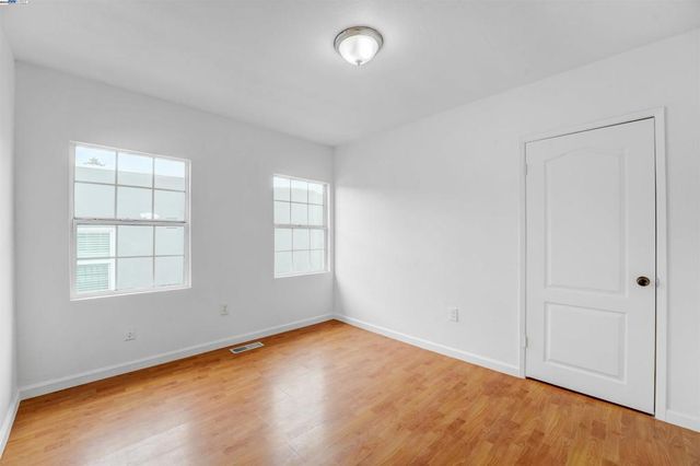 1502 56Th Ave, Oakland, CA 94621