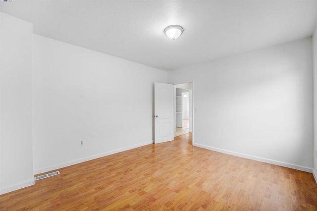 1502 56Th Ave, Oakland, CA 94621