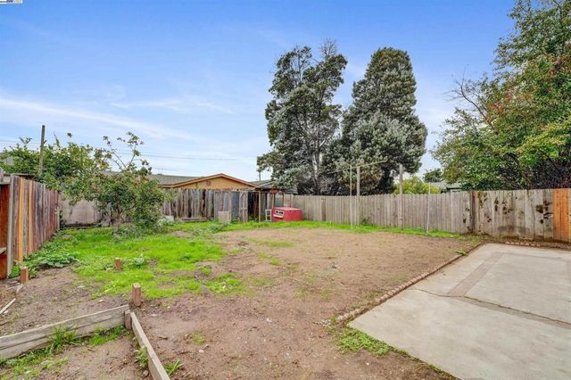 1502 56Th Ave, Oakland, CA 94621