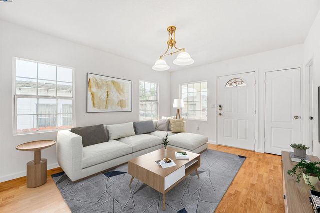 1502 56Th Ave, Oakland, CA 94621