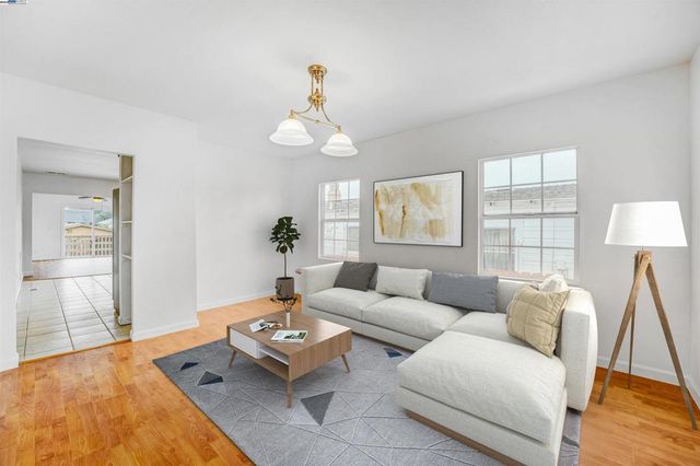 1502 56Th Ave, Oakland, CA 94621