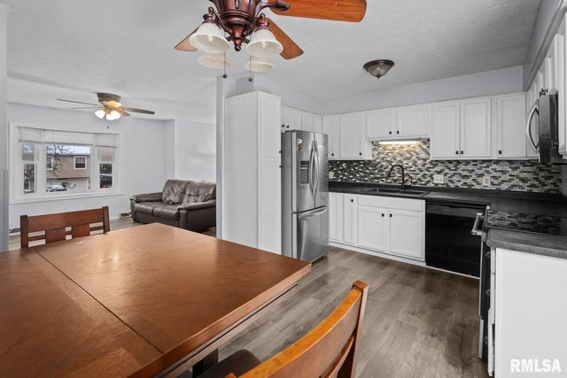 4017 W 13TH Street, Davenport, IA 52804