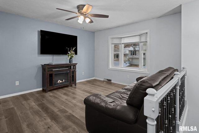 4017 W 13TH Street, Davenport, IA 52804