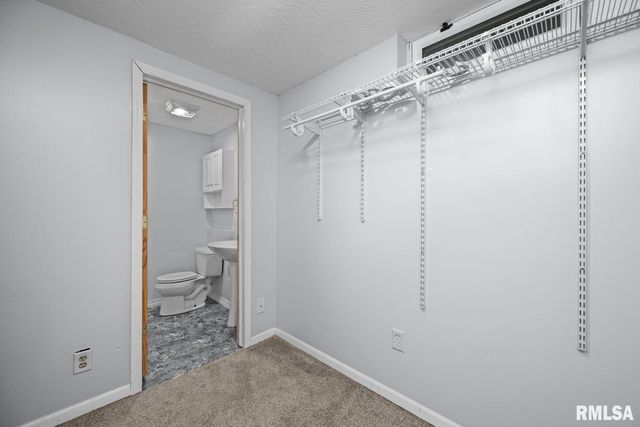 4017 W 13TH Street, Davenport, IA 52804