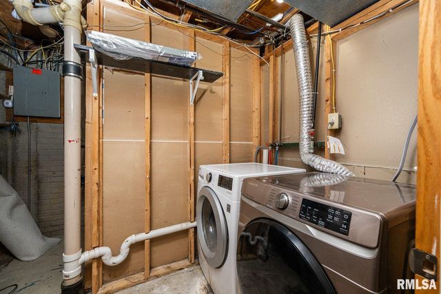 4017 W 13TH Street, Davenport, IA 52804