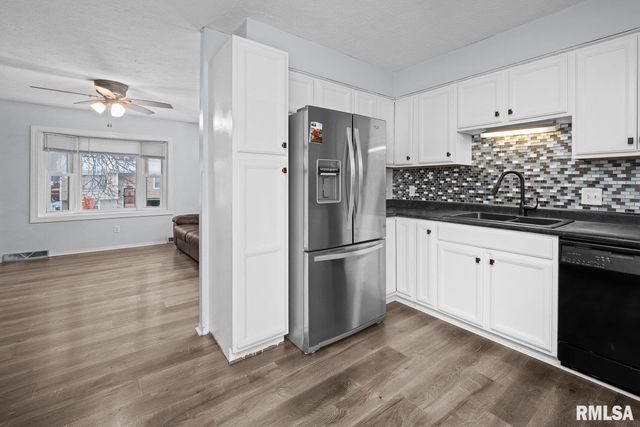 4017 W 13TH Street, Davenport, IA 52804