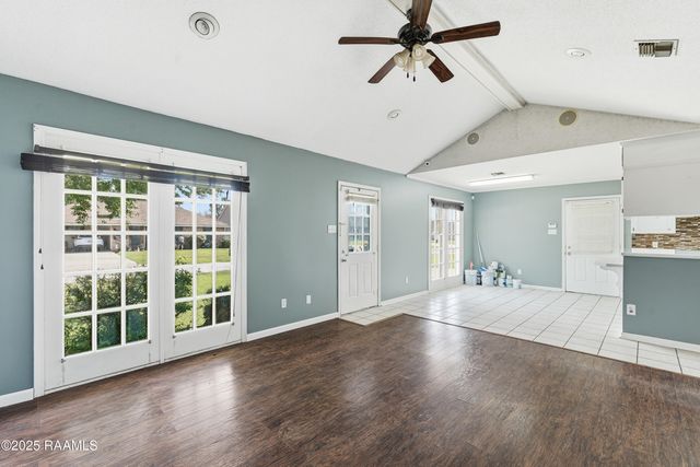 122 Ocho Rios Lane, Scott, LA 70583